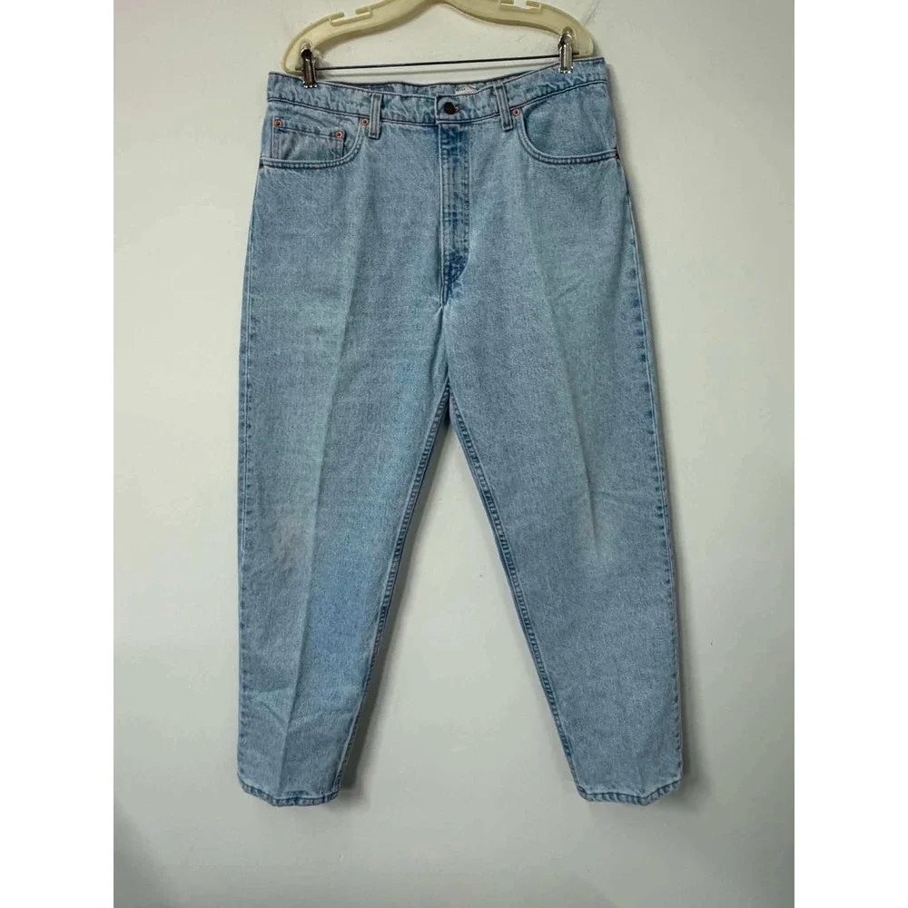Vtg Levis 550 Relaxed Fit Tapered Leg Jeans Light Wash Mens 38x30 Made in USA